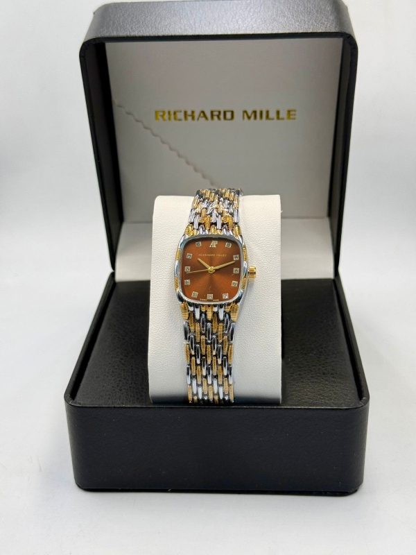 Women Watch 007