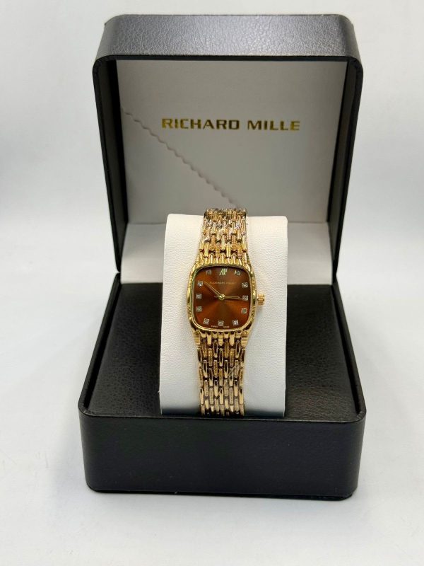 Women Watch 010