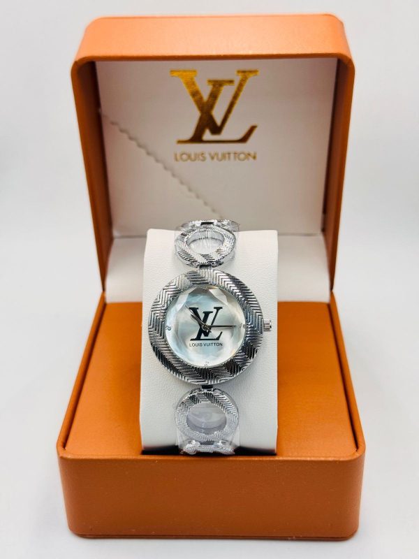Women Watch 064
