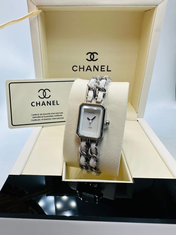 Women Watch 066