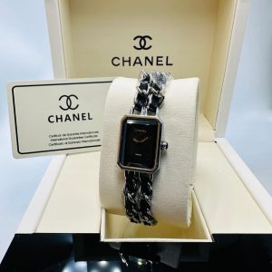 Women Watch 069