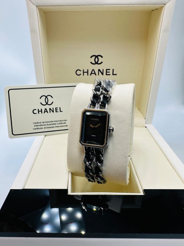 Women Watch 069
