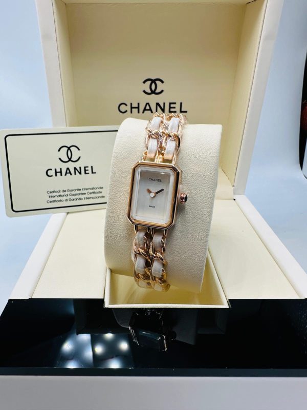 Women Watch 070