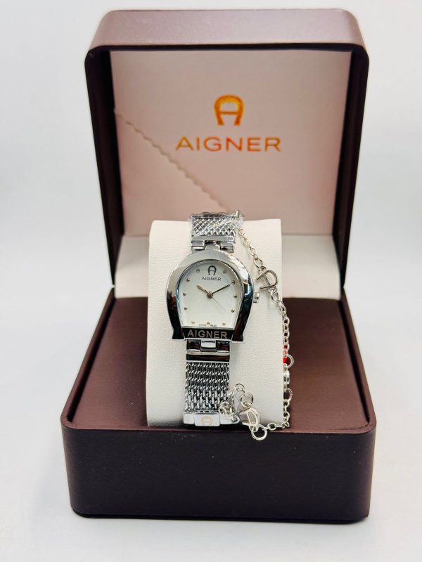 Women Watch 076