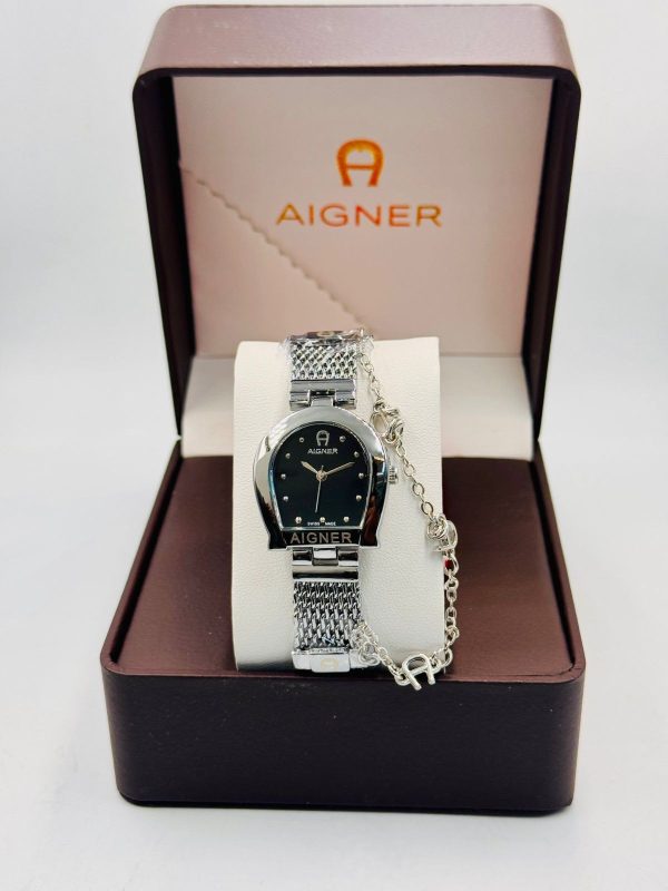 Women Watch 077