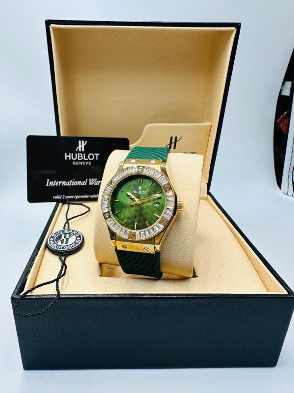 Women Watch 082