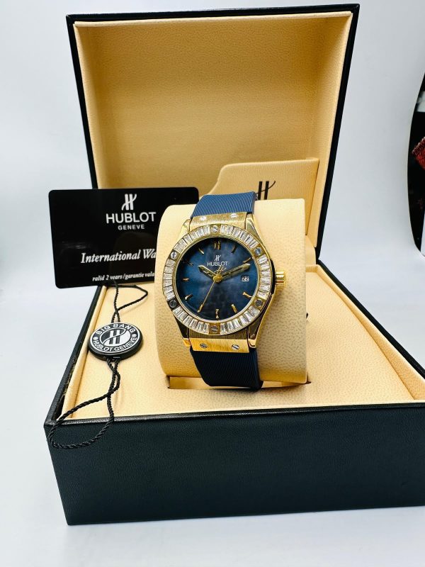 Women Watch 083