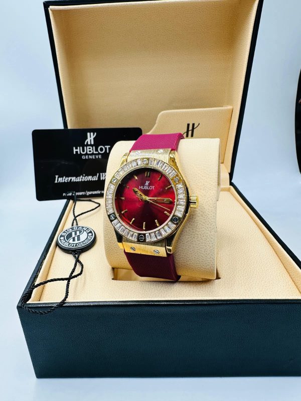 Women Watch 085