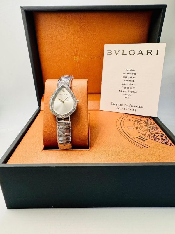 Women Watch 090