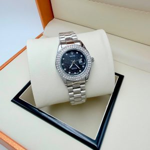 Women Watch 112 Women Watch 112