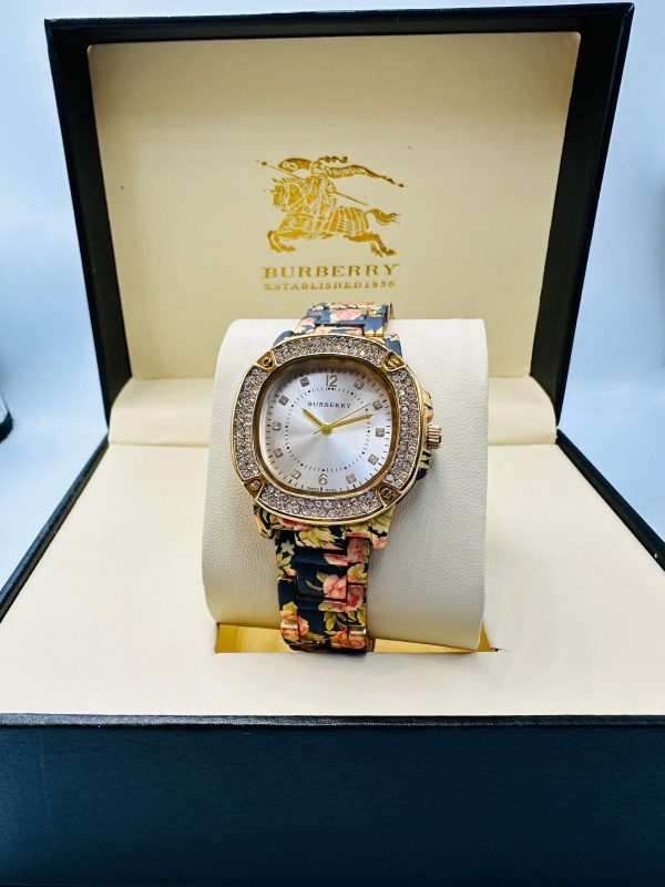 Women Watch 140