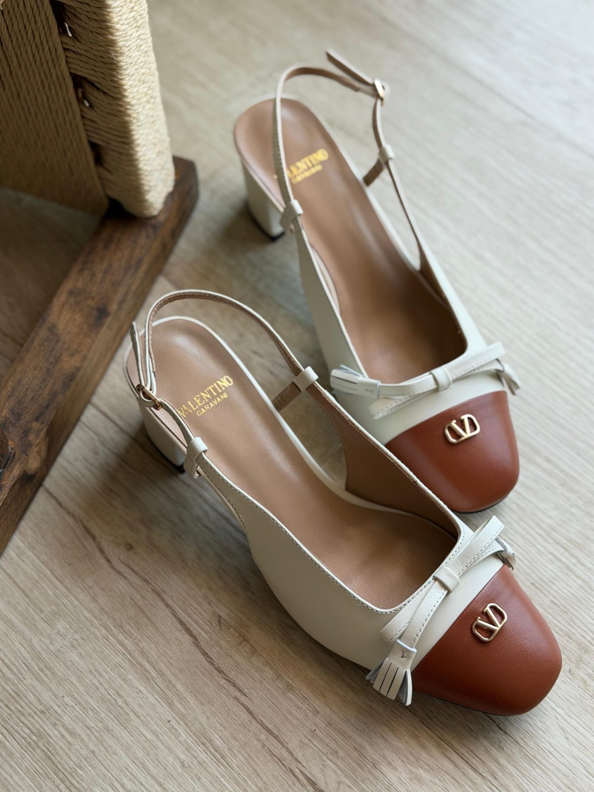 Bow Cap-Toe Block Heels - Cream / Tan