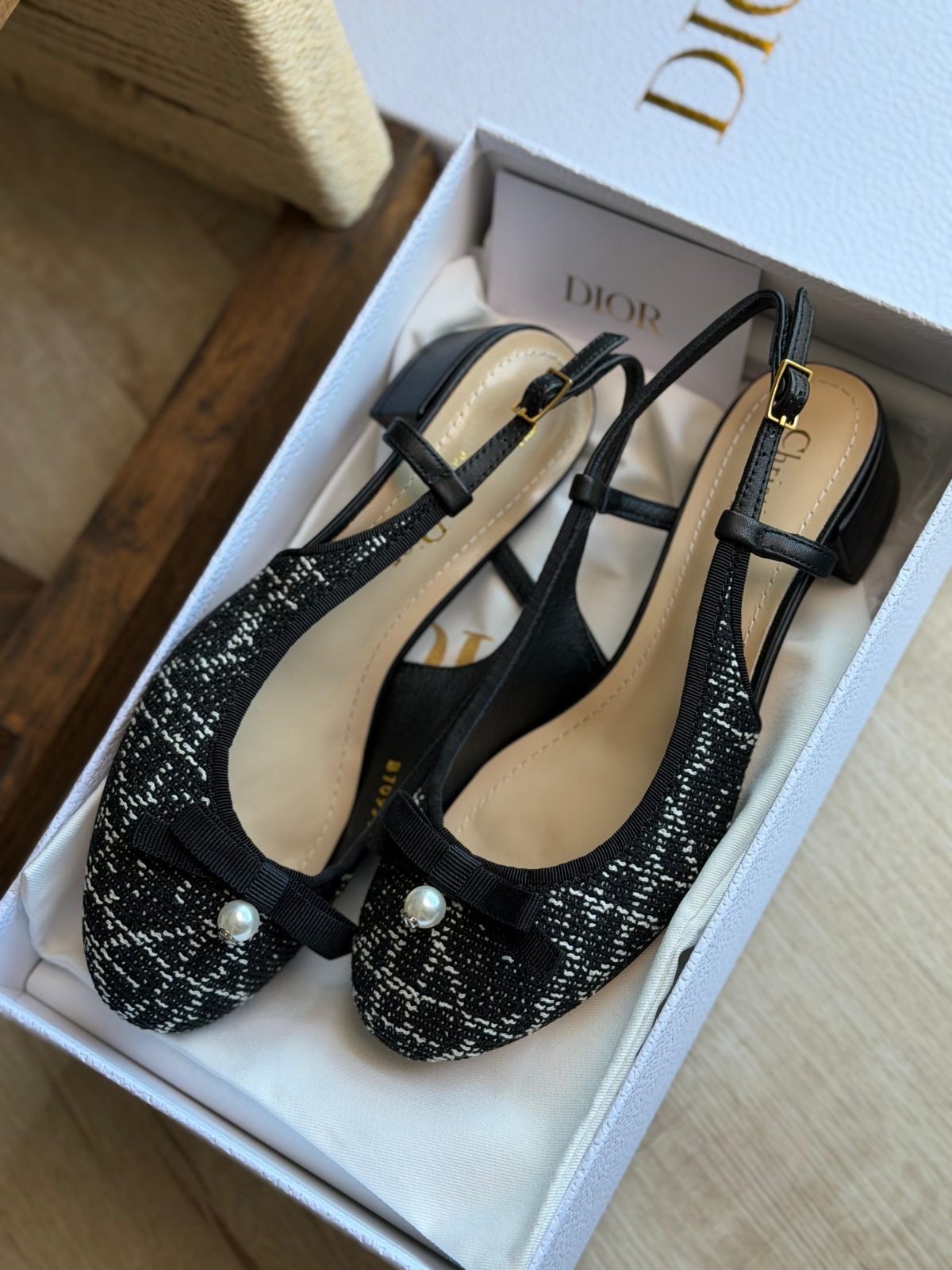 Bow Round-Toe Slingbacks - Black