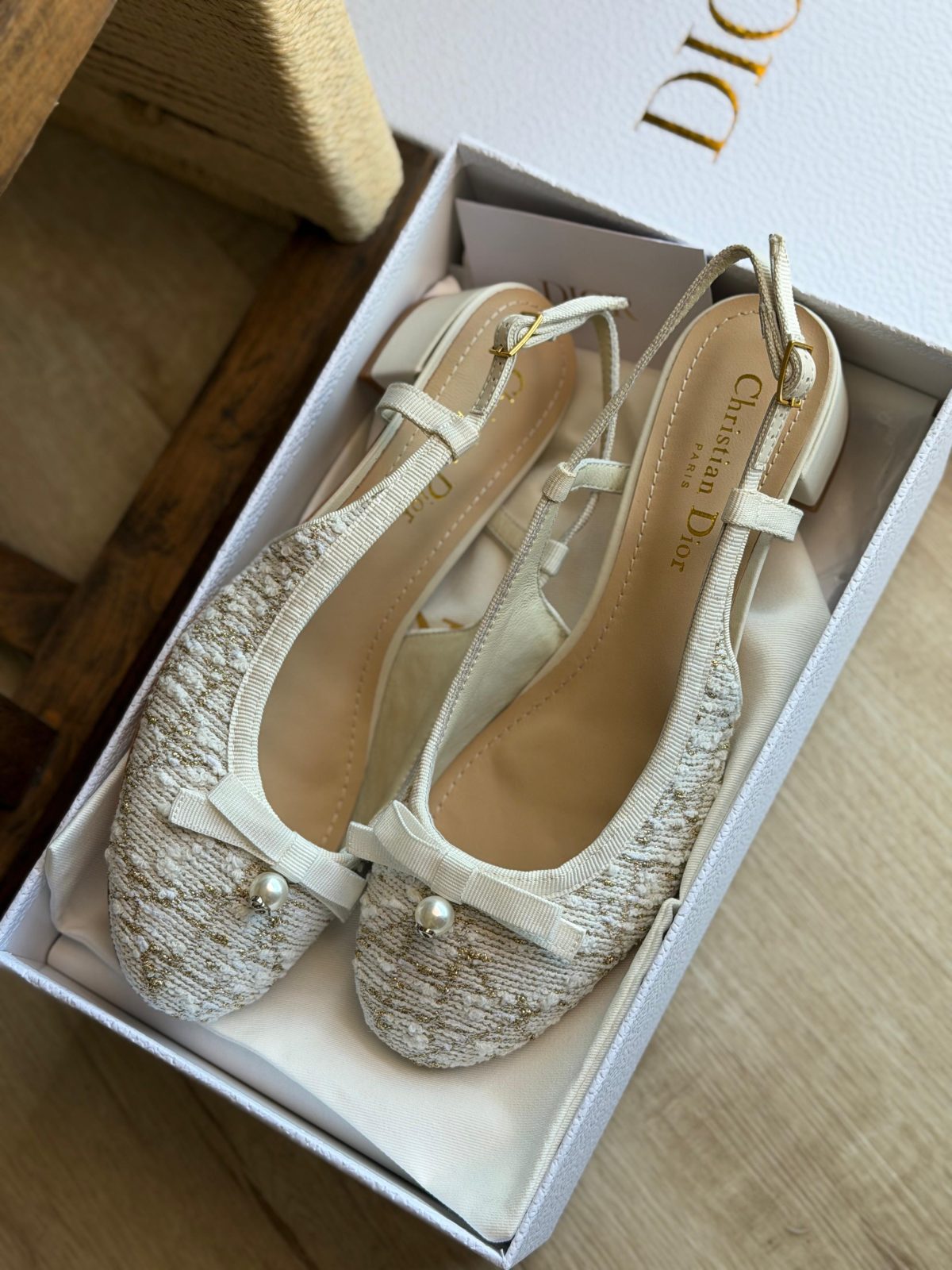 Bow Round-Toe Slingbacks - Cream