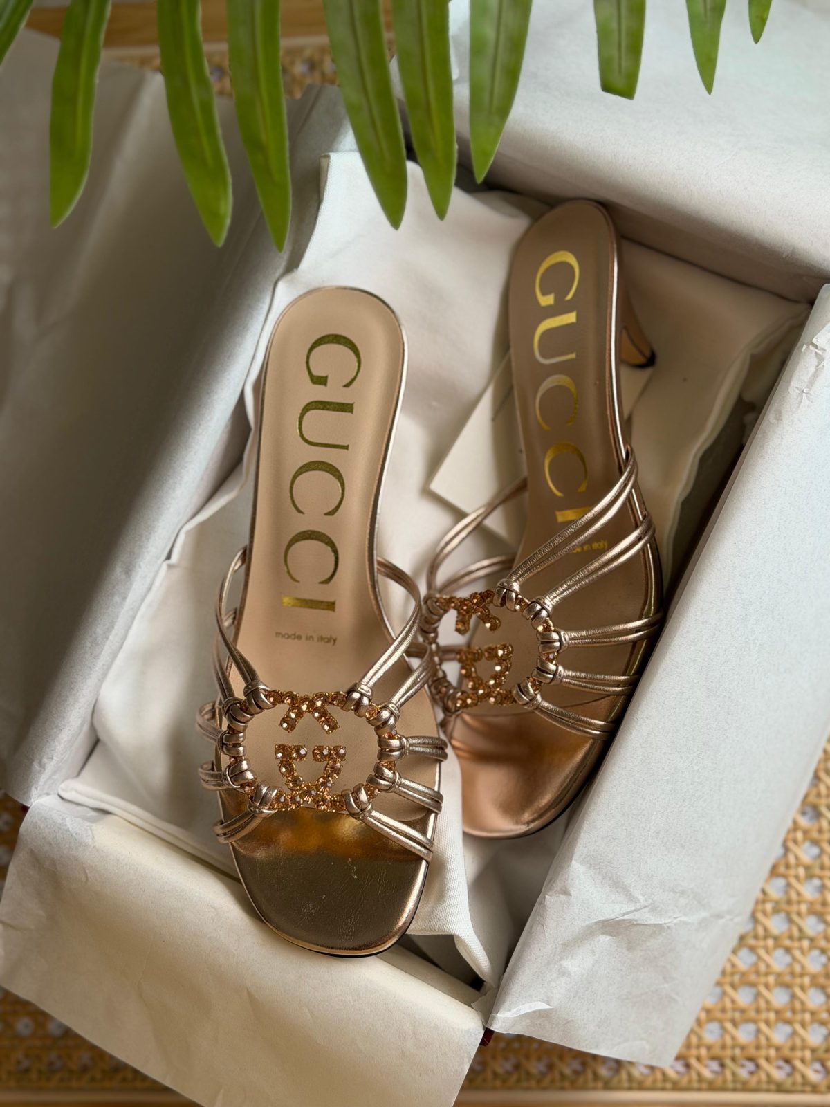 Circle Buckle Metallic Slides - Gold